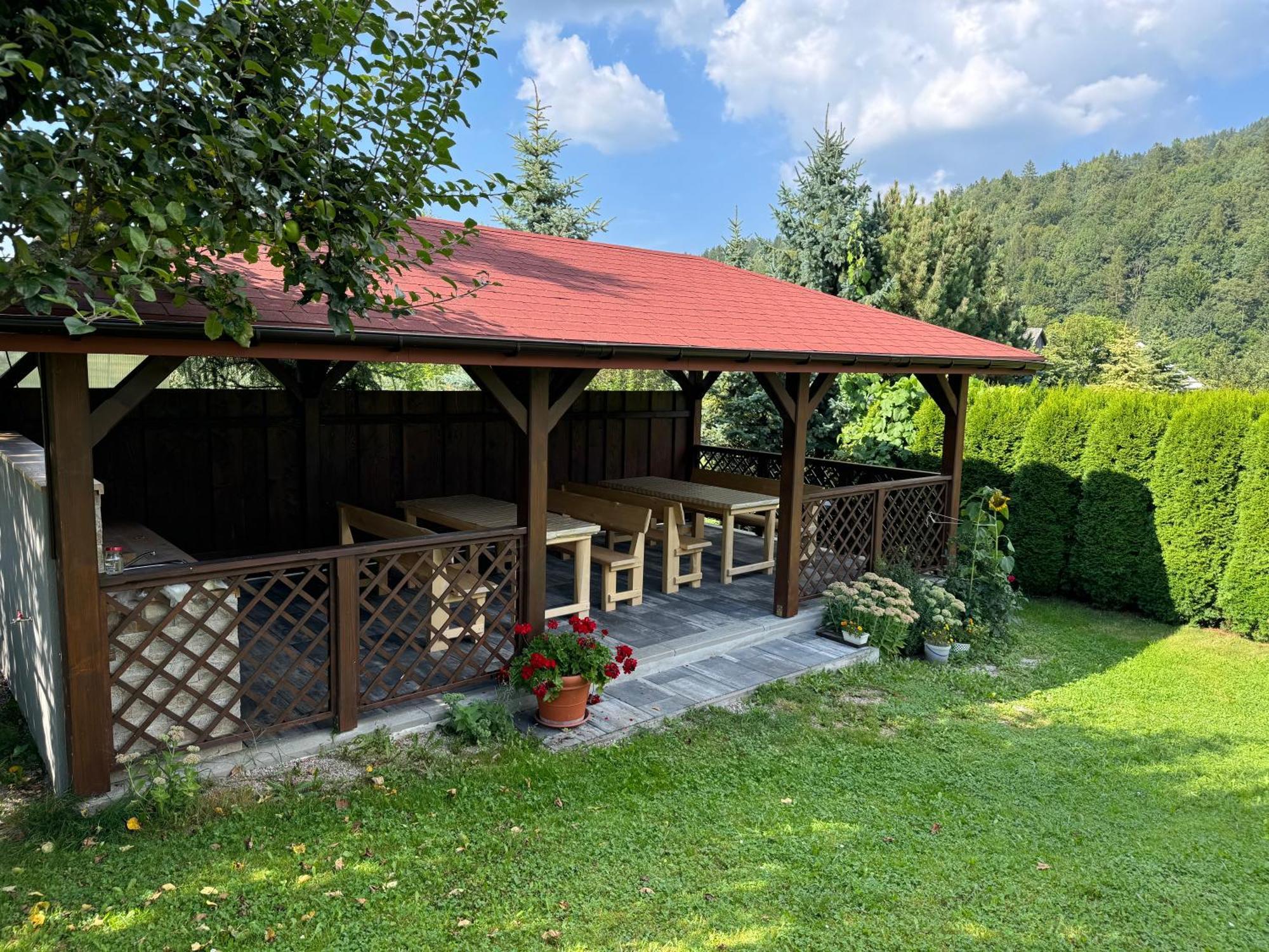 Lutra Montana Daire Relov Dış mekan fotoğraf